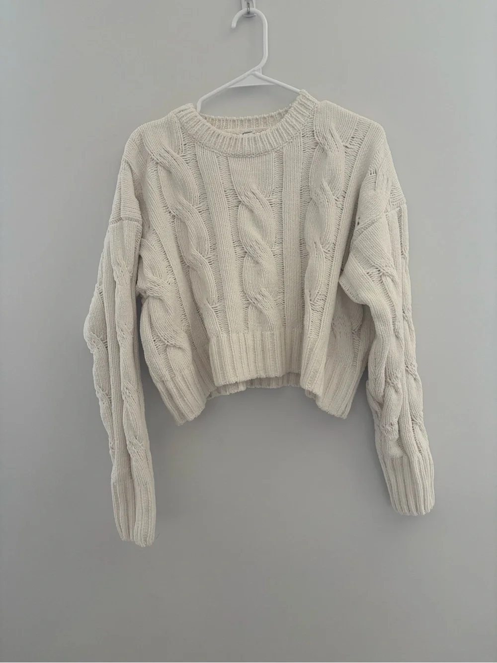 Garage Chenille Cropped Cable Sweater‎